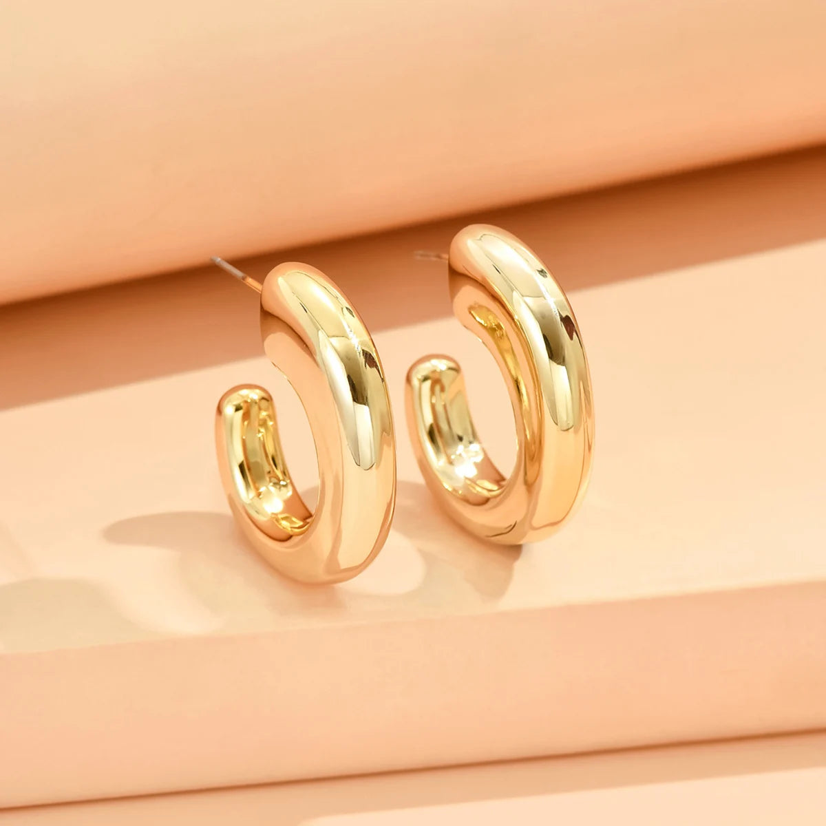 Eccentric Metallic Geometric Stud Earrings Minimalist Style