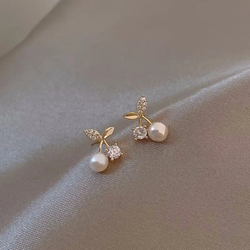 Asymmetrical Hollow Stud Rhinestones Earrings