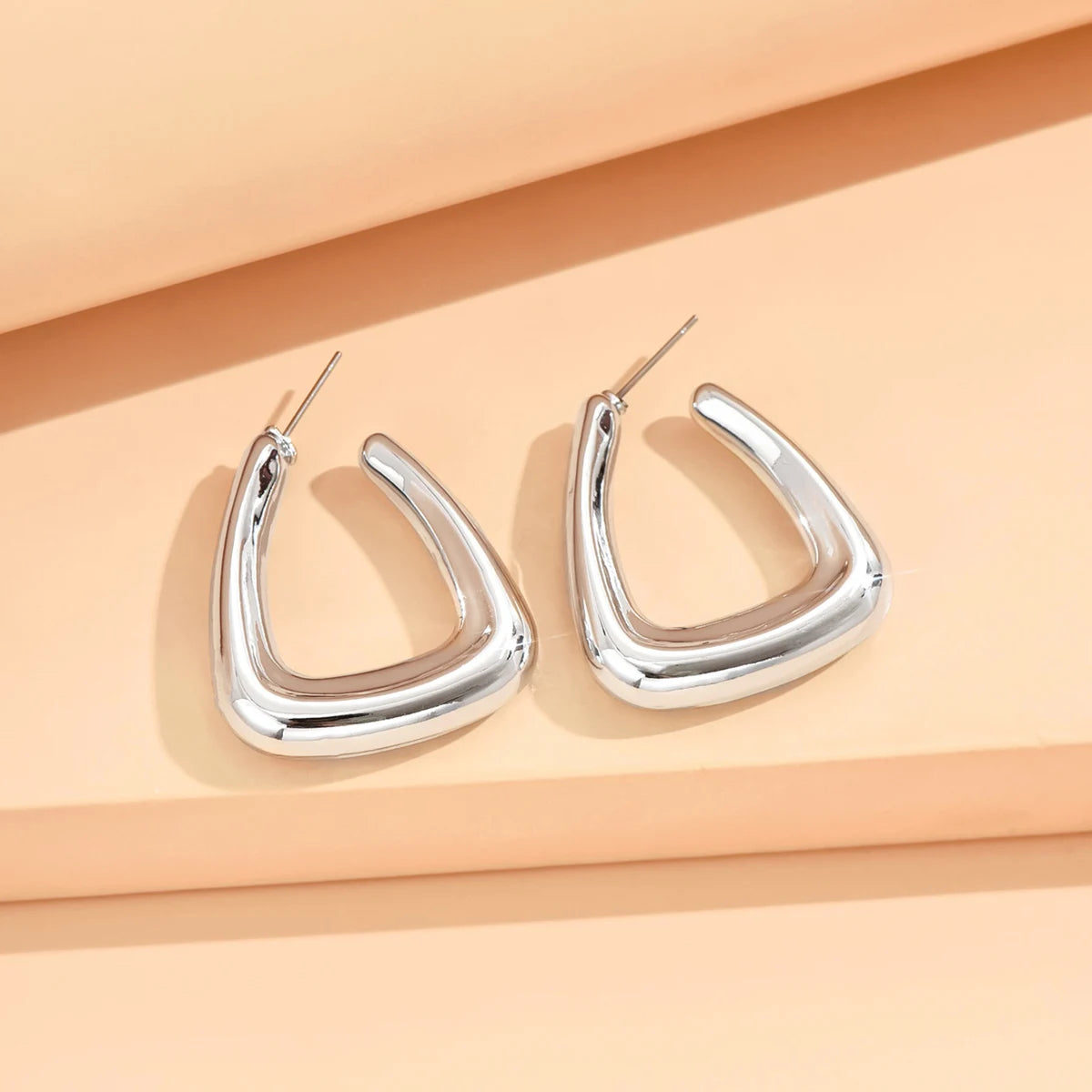 Eccentric Metallic Geometric Stud Earrings Minimalist Style