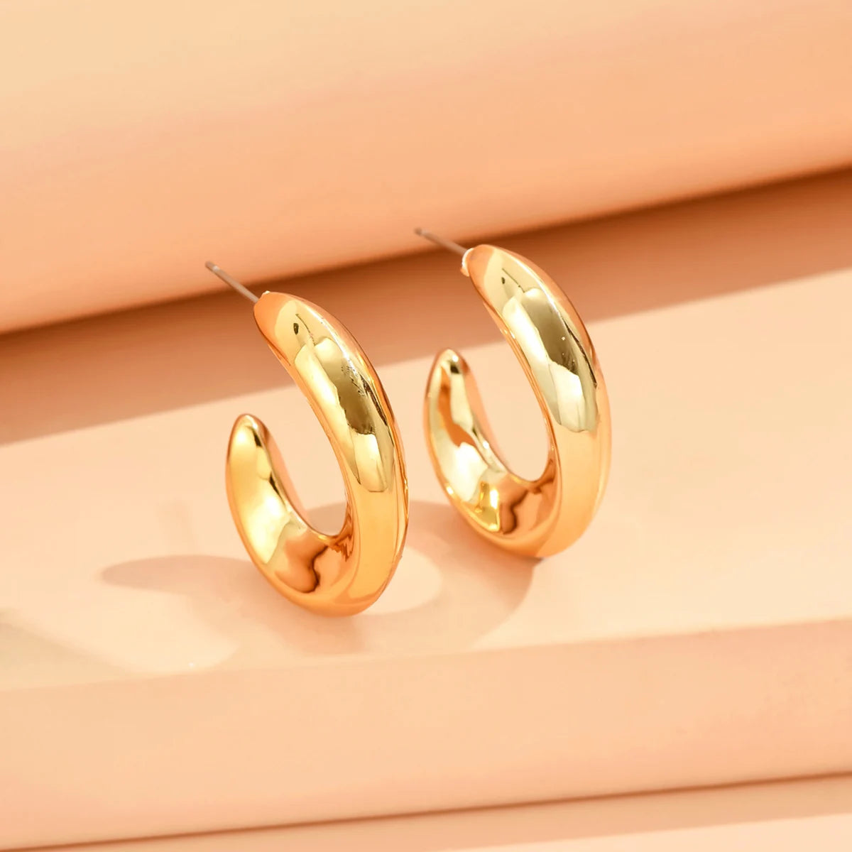 Eccentric Metallic Geometric Stud Earrings Minimalist Style