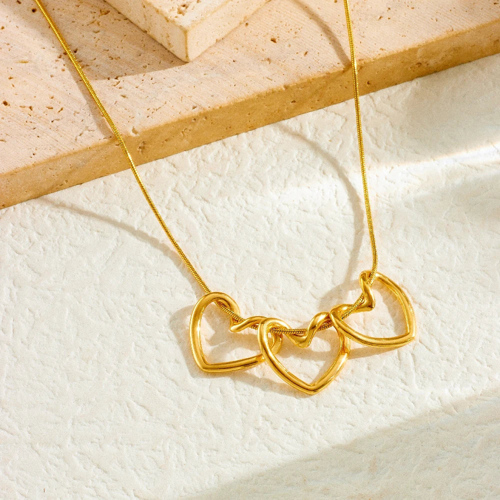 Gold Minimalist Heart Necklace