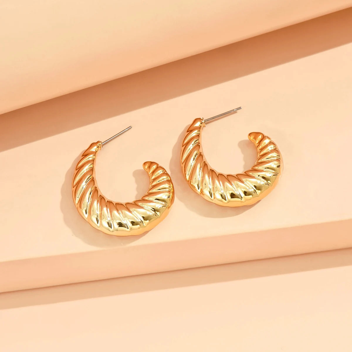 Eccentric Metallic Geometric Stud Earrings Minimalist Style