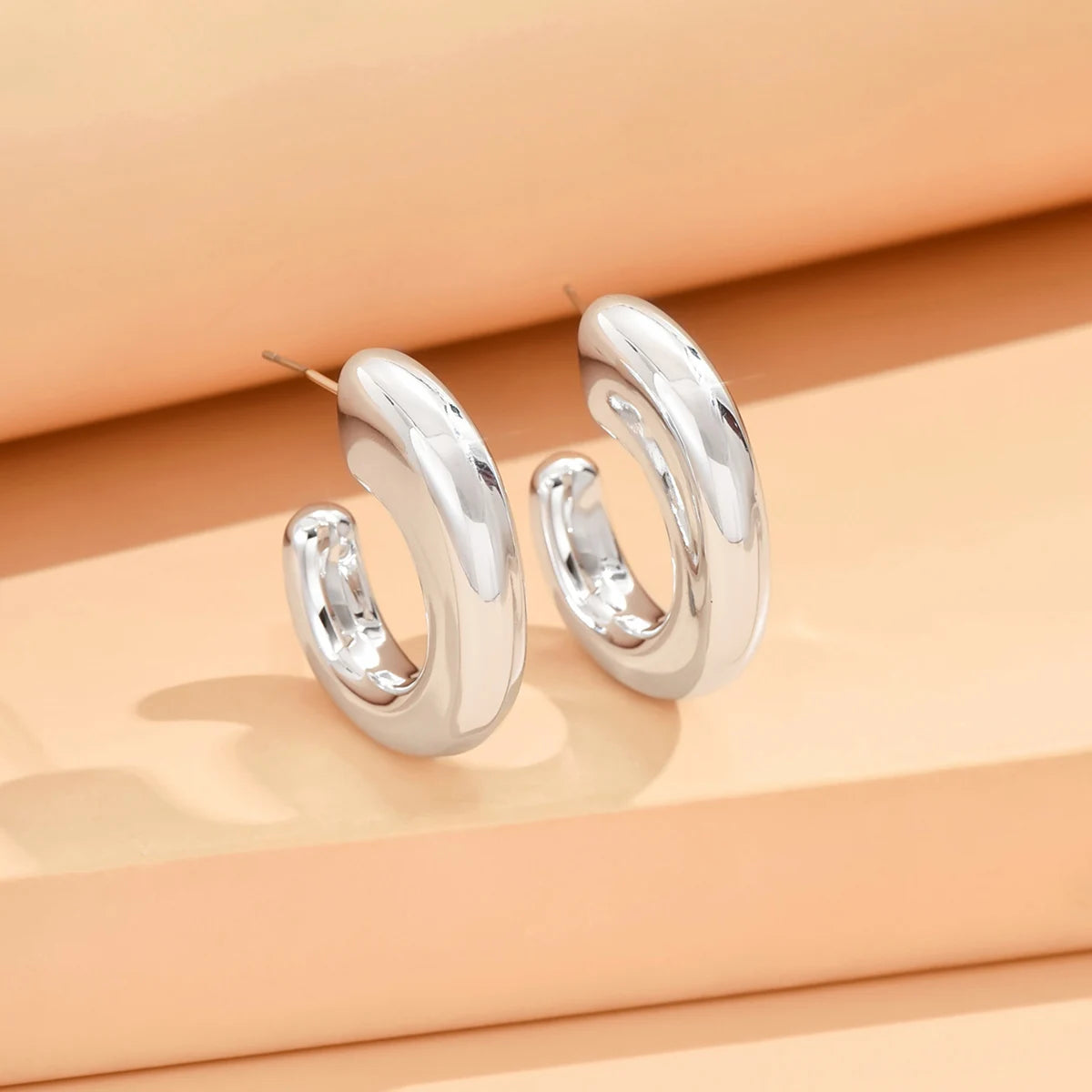 Eccentric Metallic Geometric Stud Earrings Minimalist Style