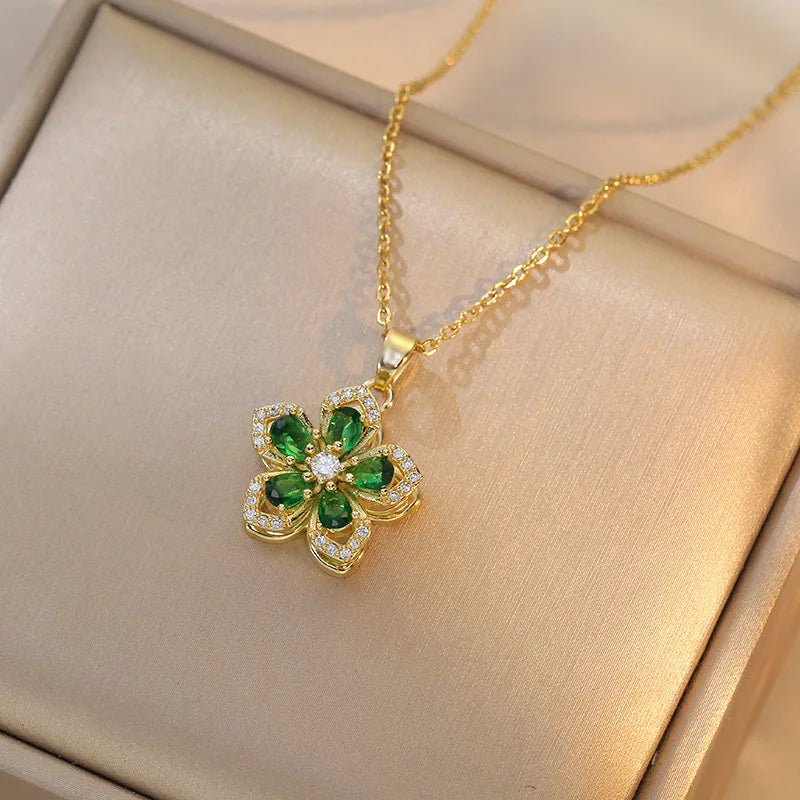 Rotatable Flower Pendant Necklace – Gold-Plated SS