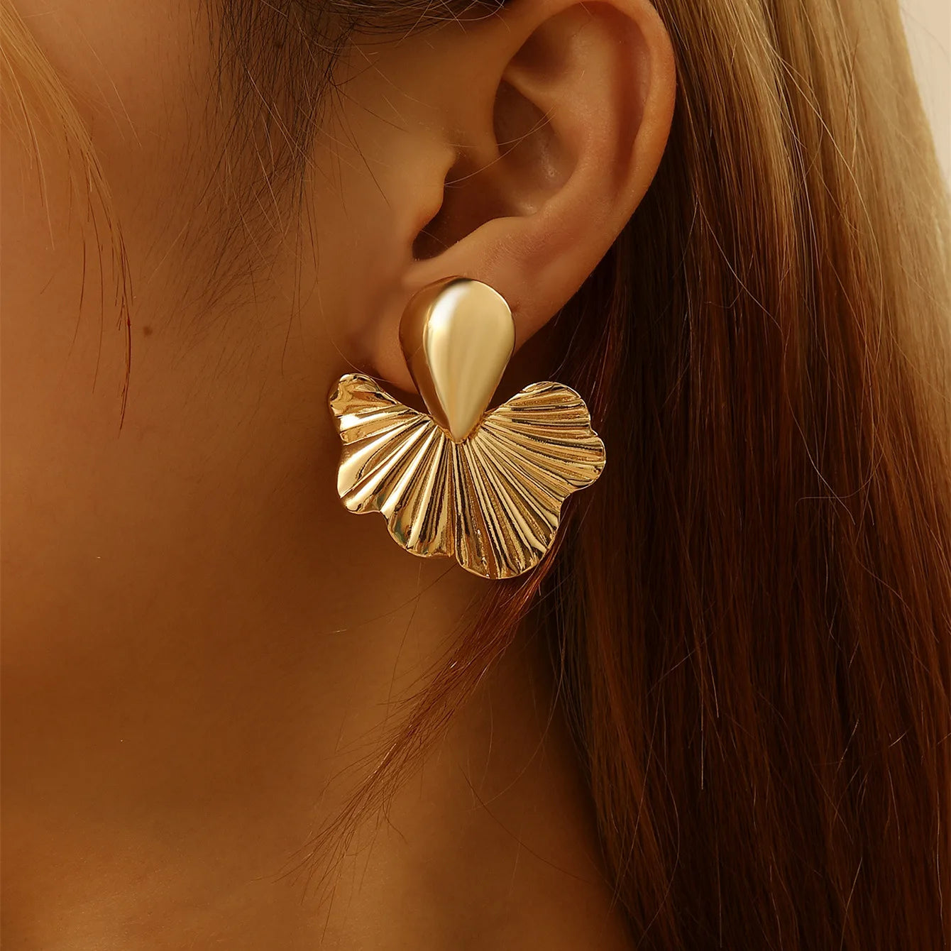 Coastal Seashell Chic Drop Earrings