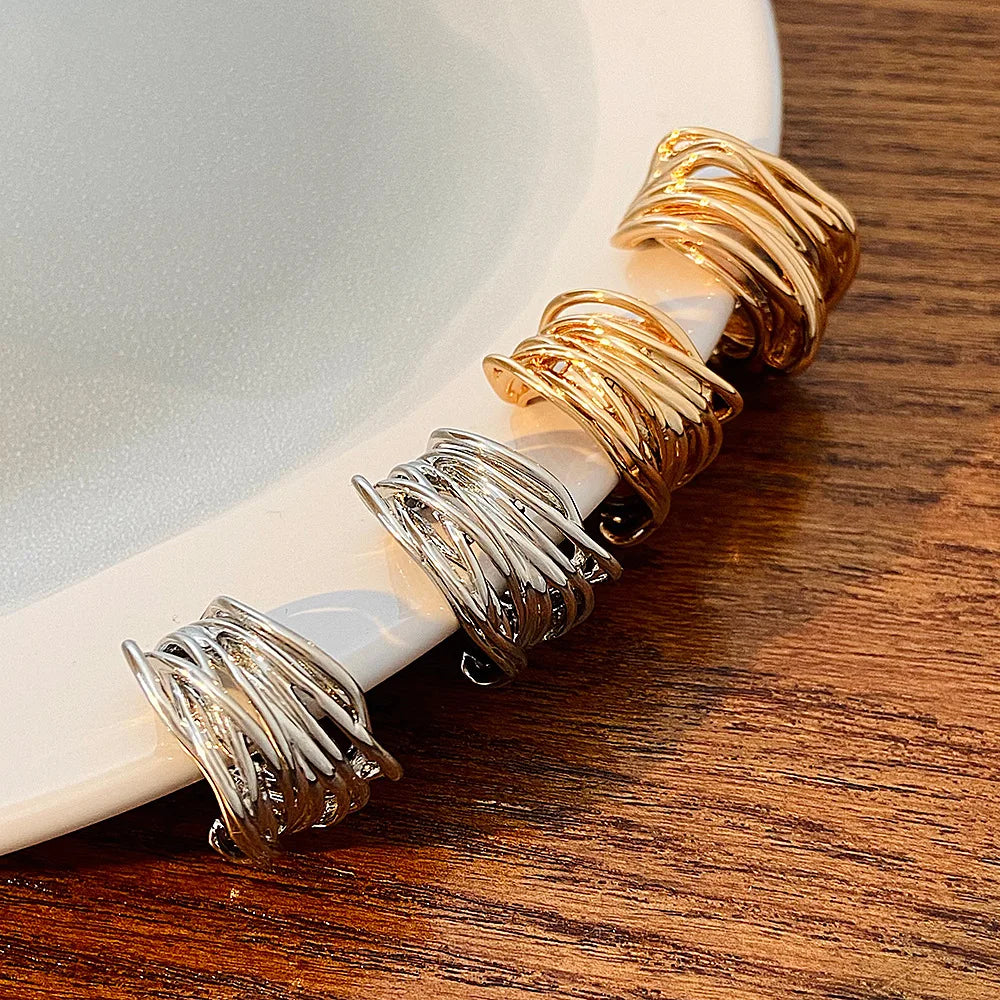 Retro Twist C-Hoop Earrings