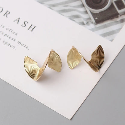 Eccentric Multi-Shaped Metal Dangle Earrings