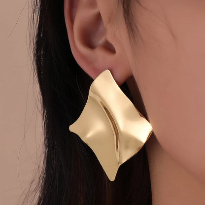 Eccentric Multi-Shaped Metal Dangle Earrings