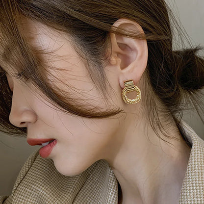 Twisted Mesh Gold Earrings