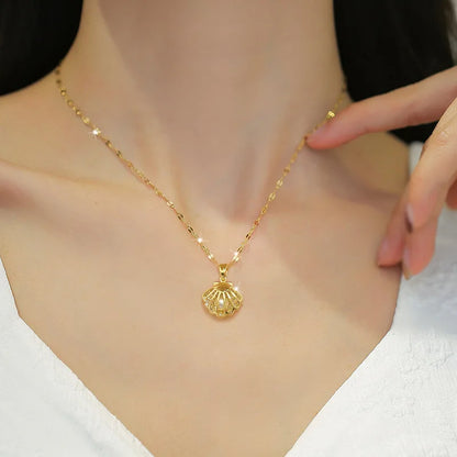 Hollow Seashell Pearl Necklace