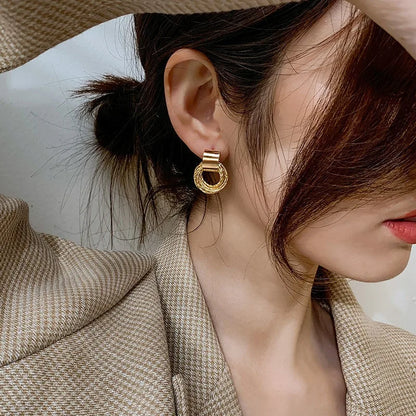 Twisted Mesh Gold Earrings