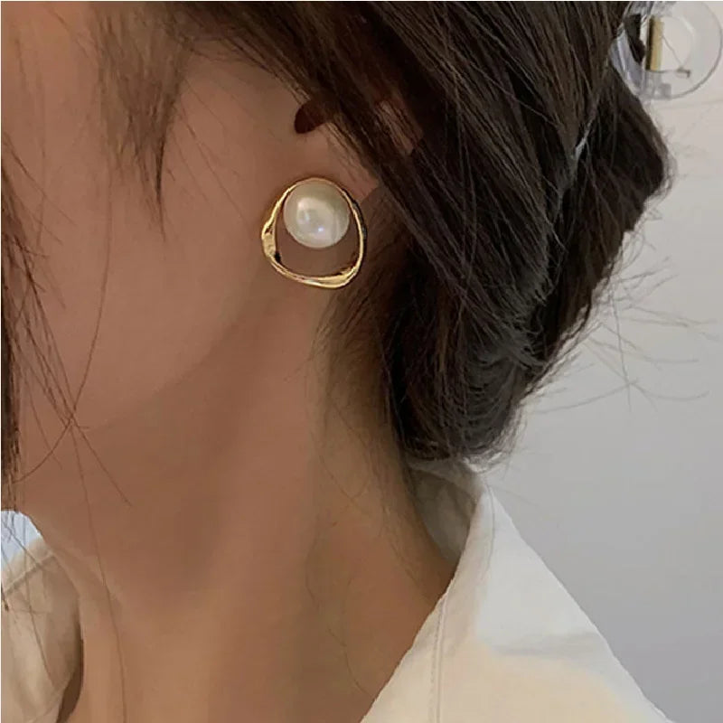 Pearl-Embedded Vintage Golden Hoop Stud Earrings
